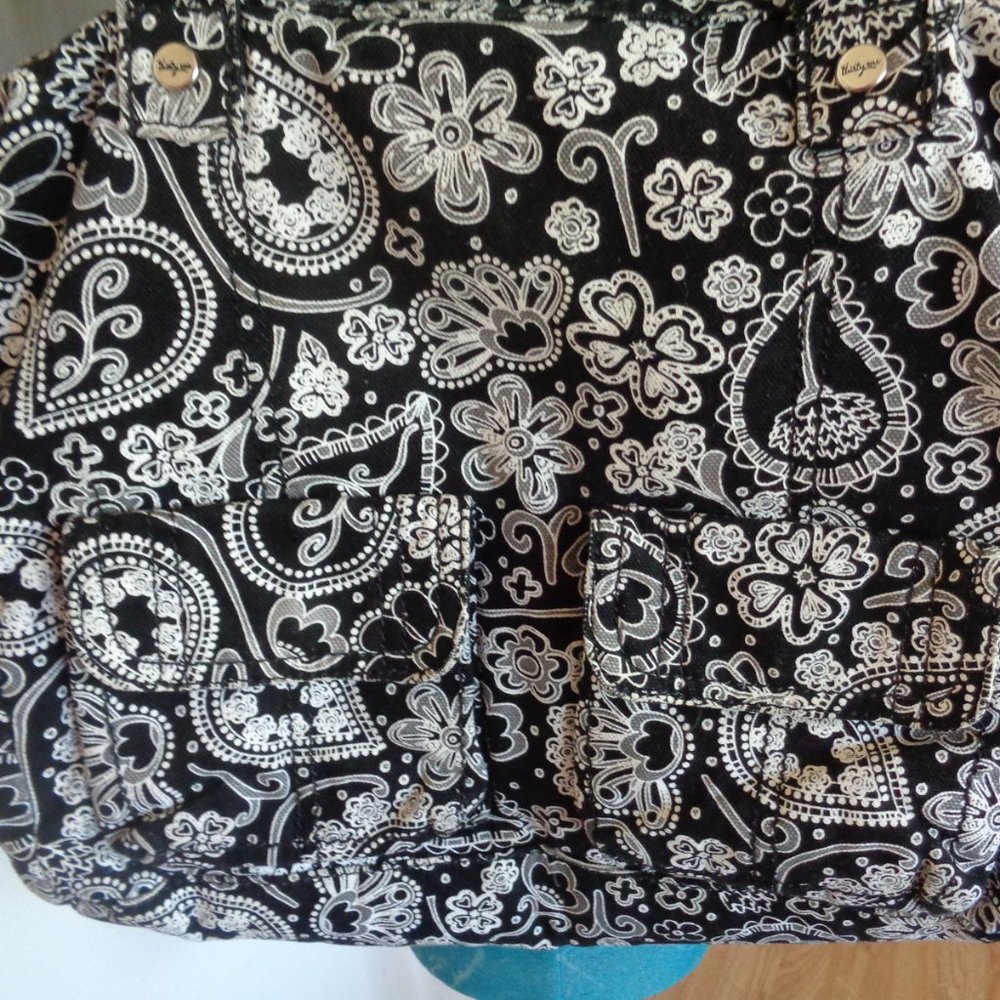 Thirty One Casual Cargo Purse Black Paisley Parade Shoulder Diaper Gym Bag